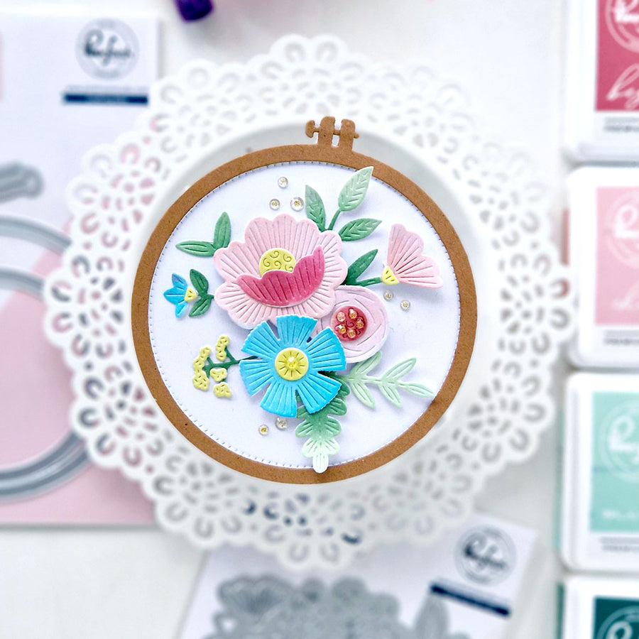 Pinkfresh Studio - Embroidered Blooms Stencils