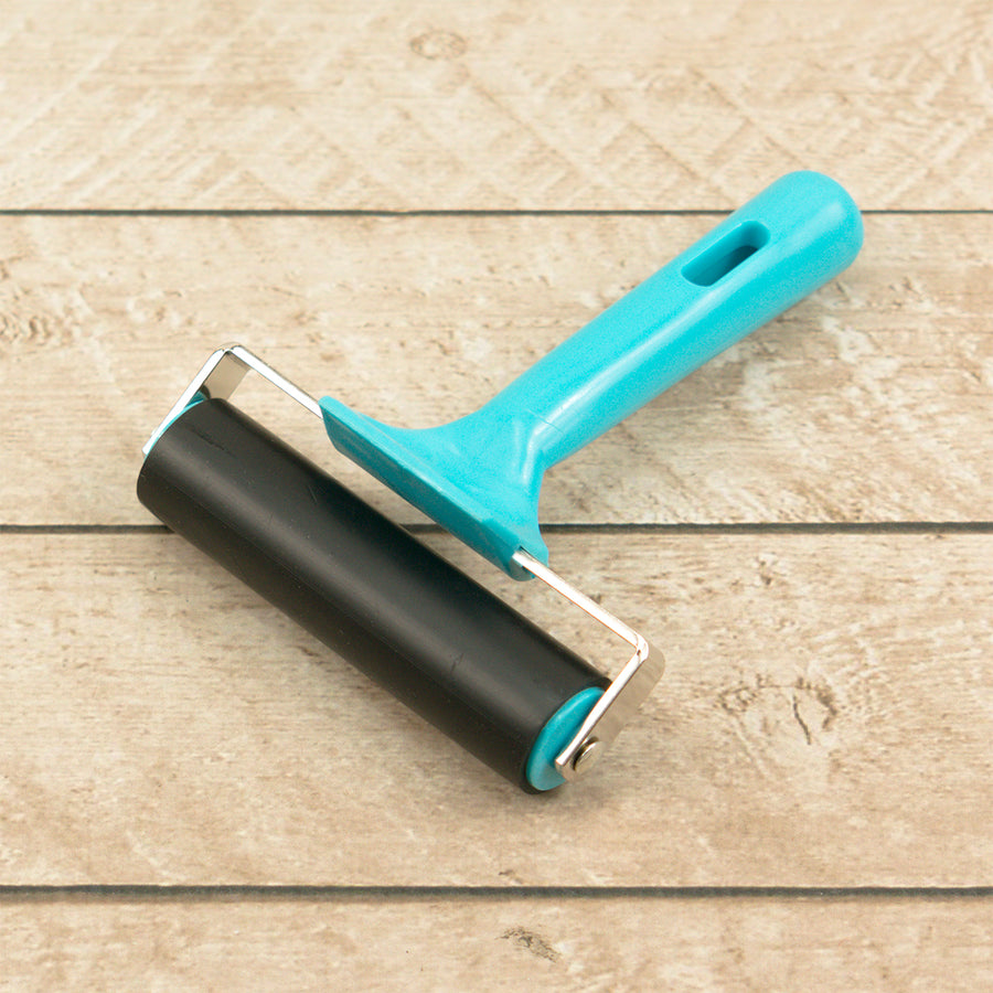 Couture Creations - Brayer Roller (10cm width Deluxe soft grip handle)