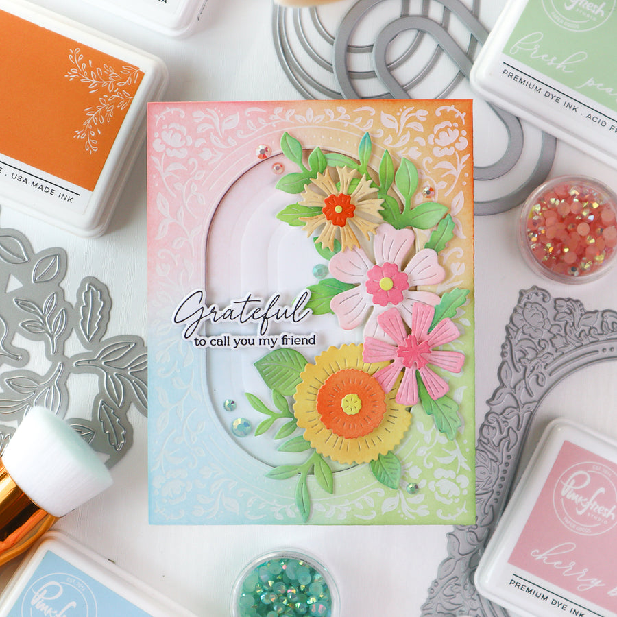 Pinkfresh Studio - Dainty Floral Frame Press Plate