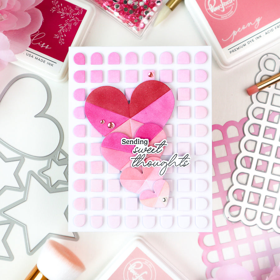 Pinkfresh Studio - Scalloped Grid Coverplate Die